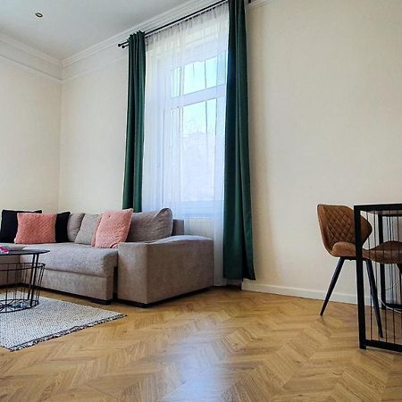 Smaragd Apartman Győr Eksteriør billede