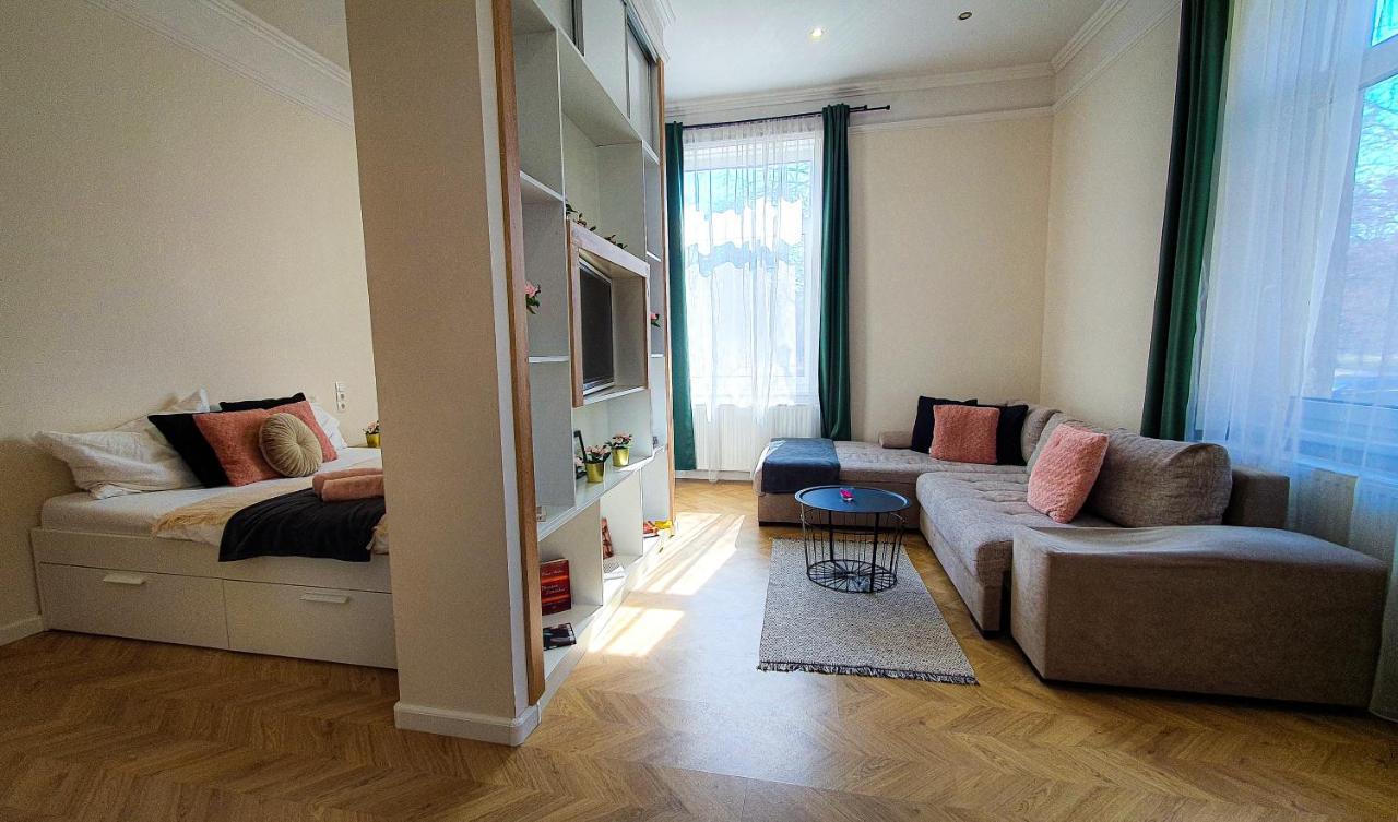 Smaragd Apartman Győr Eksteriør billede